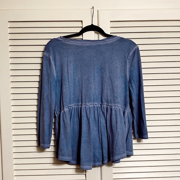 Soft quarter sleeve top from Arizona Jean Co. - Picture 2 of 3